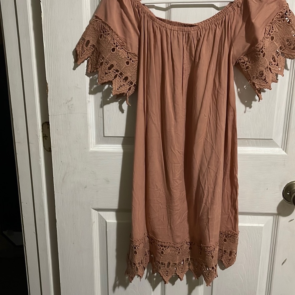 Peach /tan color dress Sz M